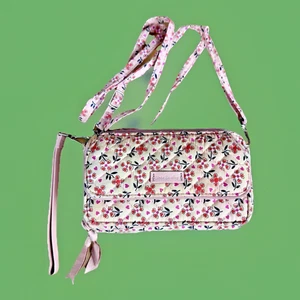 Vera Bradley Sweet Hearts 7X4.5" Quilted 3-In-1 Crossbody Wallet RFID All-In-One - Picture 1 of 14