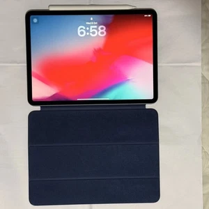 Apple iPad Pro 11-inch, M1 (3rd Gen) Wi-Fi 128 GB. Space Grey  (Bundle) - Picture 1 of 14