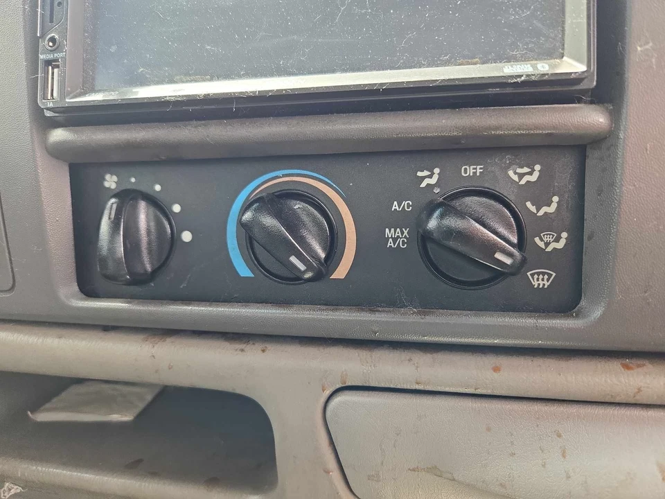 Calefacción A/C Control FORD F350 SD PICKUP 99 00 01 02 03 04 Foto 1 de 1
