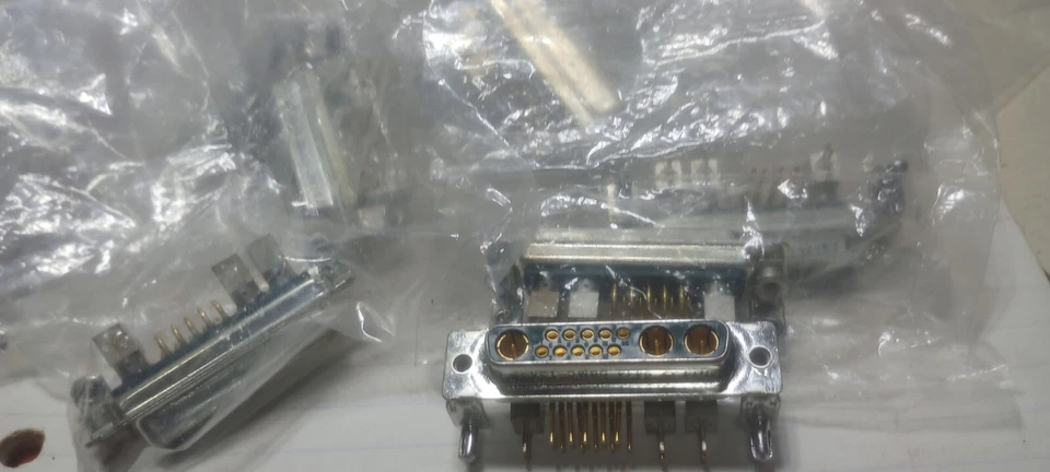 Ten New ITT CANNON DBMC-13X3S-J-A197 Combo D-Sub Connectors Panel Mount - Image 1 of 4