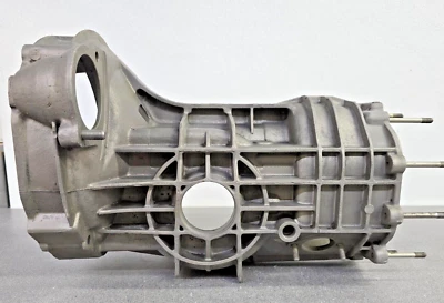 NICE USED ORIGINAL PORSCHE 914-4 TRANSMISSION CASE GEARBOX HOUSING HA01044 - Image 1 of 4