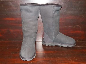 Neu UGG Essential Tall schwarze warme Damen-Winterstiefel aus Lammfell robuster Absatz - Bild 1 von 8