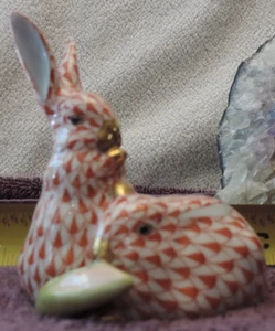 Herend Hungary Porcelain Bunny Rabbits w/ Corn Rust Orange Fishnet #5326 - Picture 1 of 3