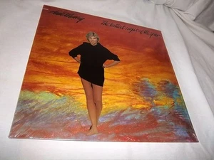 ANNE MURRAY-THE HOTTEST NIGHT OF THE YEAR-CAPITOL ST-12225 NEW SEALED LP - Picture 1 of 1