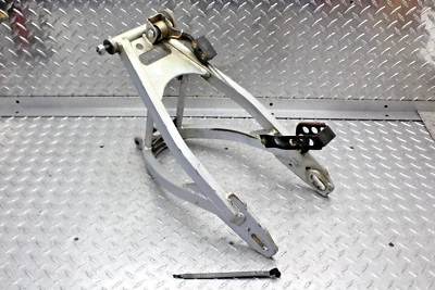 1997 YAMAHA RT180 QUADRO DE BRAÇO OSCILANTE FABRICANTE DE EQUIPAMENTO ORIGINAL - Imagem 1 de 4