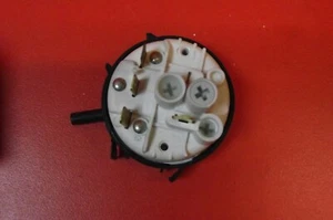 Washing Machine DIPLOMAT APM8702 Pressure Switch - Picture 1 of 1