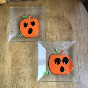 Crate & Barrel Tag Halloween Square Glass Dessert Plates Pumpkins NWT - Picture 1 of 5