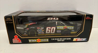 Winn Dixie 1:24 Scale Die-Cast Bank w/Key, Serial No. 5166 - Image 1 of 4