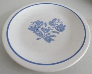 Pfaltzgraff Yorktowne - blu e bianco - piatti per insalata P Reg R in alto a destra - Foto 1 di 5