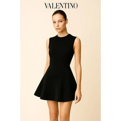 Vestido Rojo Valentino Talla M Patinador Buceo Sin Mangas Negro Rosa Forro Ajuste N Acampanado Foto 1 de 4