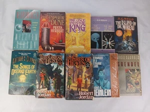 10 Sci Fi/Fantatsy Paperback Book Lot. The Wheel Of Time, Grendel, H.G. Wells +  - Picture 1 of 7