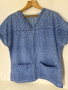 Faded Blue Stars Patriotic Scrub Top Size Lg  - Picture 1 of 5
