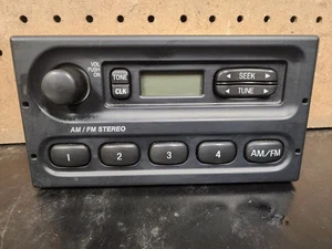 Ford OEM AM/FM RADIO tuner Econoline F150 F250 Crown Vic Ranger 99-09 2 speaker - Bild 1 von 4