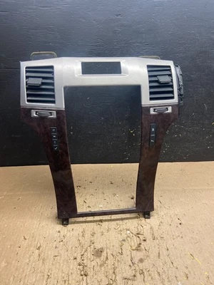 OEM 2007-2014 Cadillac Escalade Center Dash Trim Radio Bezel Vent Wood T8867 DG - Image 1 of 4