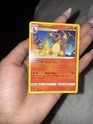Pokémon Card ( Charizard ) - Image 1 of 2