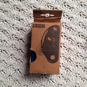 NEW Petzl GriGri D14 Cam Assisted Blocking Belay Device Climbing - Blue - Picture 1 of 3