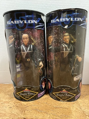 BABYLON 5 FIGURES CPT. JOHN SHERIDAN & GARIBALDI - 1997 Collectors series Cover