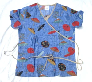Womens Allheart Asian Umbrella Motif Pattern Scrub Shirt Size XL - Picture 1 of 4