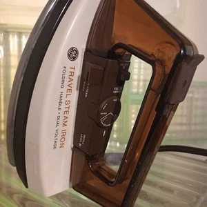 GE Travel Steam Iron Model S1F50 Folding Handle Zippered Pouch - Picture 1 of 9