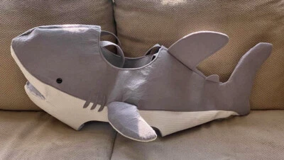 NUEVO CON ETIQUETAS DISFRAZ DE TIBURÓN 3D POTTERY BARN NIÑOS MEDIANO/M 4-6, 4/5/6 Foto 1 de 4