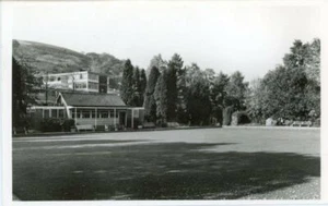 REAL PHOTO POSTCARD OF PENGELLI BOWLING GREEN, TREORCHY, GLAMORGAN, WALES - Picture 1 of 2