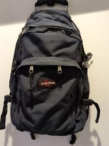 Vintage  Eastpak Padded Backpack. Laptop compartment. Black good condition 