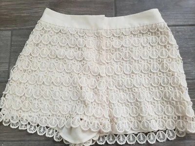 Pantalones Cortos Club Monaco Ojales Encaje Completamente Forrados Marfil Talla 6. Consulte medición Foto 1 de 4