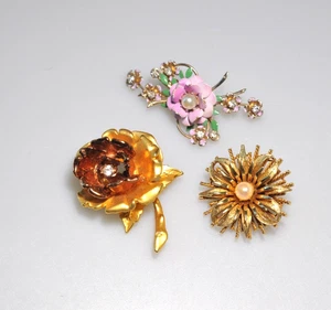 Vintage Brosche Konvolut Blume Emaille Strass 1 signiert Kunst HL7 - Bild 1 von 14