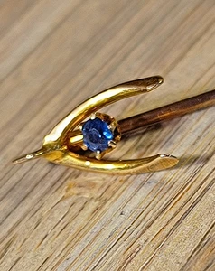 Gold and Sapphire Wishbone Stick pin - Picture 1 of 19