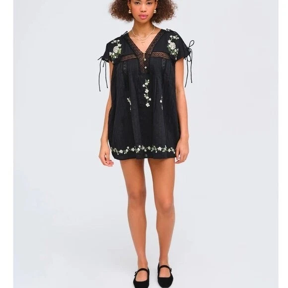 NWT FOR LOVE AND LEMONS JOLENE EBROIDERED COTTON BLACK MINI DRESS SIZE M - Image 1 of 4
