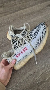 Size 9 - adidas Yeezy Boost 350 V2 Low Zebra - Picture 1 of 6