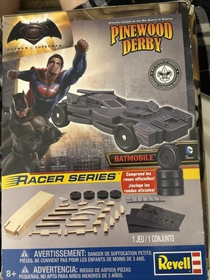 Revell BSA Pinewood Derby Batman Superman Racer Kit Boy Scouts Trophy Series DC - Imagem 1 de 4