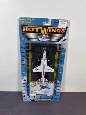 Avión Jet Hot Wings AV-8B HARRIER Serie Militar Die Cast Just Think Foto 1 de 4