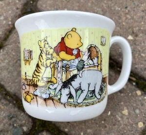 Wedgwood Porzellan Winnie Puuh Kindertaufe Becher Tasse - Bild 1 von 4