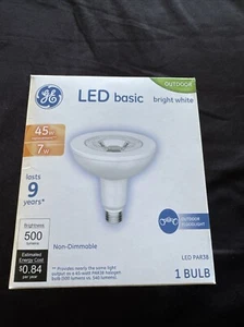 Ge basic Dimmable LED 500 Lumen par38 Floodlight outdoors 1 bulb - Picture 1 of 4