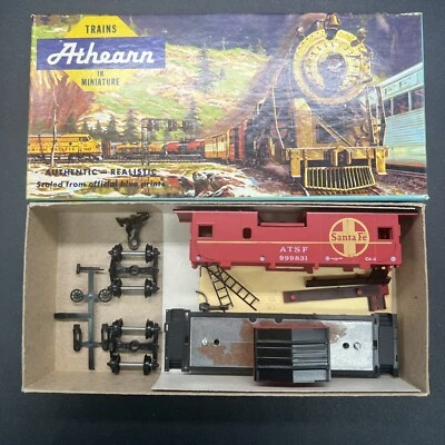 Athearn HO Wide Vision Caboose Kit, Santa Fe, #999831 Vintage Unassembled - Image 1 of 4