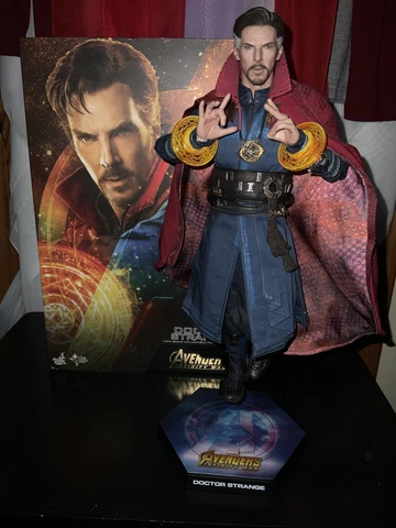 Hot Toys - 1/6 - MMS484 - Avengers: Infinity War(2018) - Doctor Strange - Used Cover
