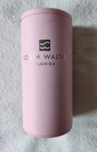 Swig Skinny Can Cooler in rosa personalizzato con marchio South Walton, Florida - Foto 1 di 3