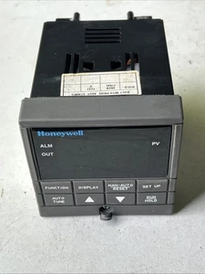 HONEYWELL DC230I-00-00-10-0000000-00-0 UDC2300 MINI-PRO CONTROLLER #2 USED - Picture 1 of 7