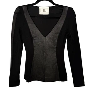 ILLIA Womens 8 Black Long Sleeve Leather Pieced Stretch Modal V Neck Top Ribbed - Picture 1 of 6