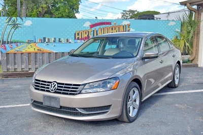 Volkswagen Passat 2015 2,0 L TDI SE sedán de 4 puertas 6M Foto 1 de 4