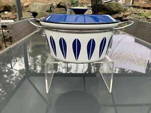 Cathrineholm Norway| White Blue Lotus Design Dutch Oven Pot | 8.5 Inch/22cm