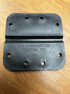C. E. Shepherd Pinless Live Living Hinge 4" x 4” Plastic Hinges - Picture 1 of 2