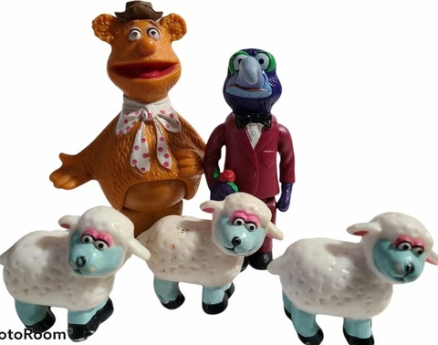 Muppets Show Fozzie Bear Gonzo Plastic Toy Figures Animal Show VTG Jim Henson Cover