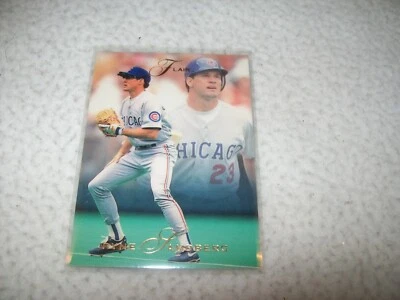 1993 FLAIR HOF RYNE SANDBERG #20 CARD CHICAGO CUBS - Image 1 of 2