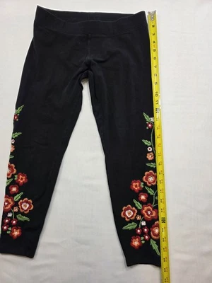 Leggings elásticos Express 400483 para mujer negros florales bordados. Talla Petite S Foto 1 de 4