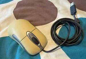 Microsoft IntelliMouse Optical USB and PS/2 Compatible 5-Button PC Mouse - Bild 1 von 3