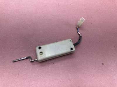 Actuador de vacío de cerradura de puerta OEM #79242 BMW E12 528I 530I E24 M6 635CSI E32 735I Foto 1 de 4