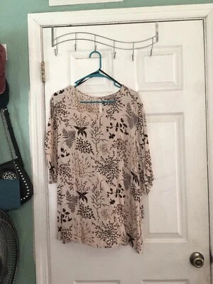 H&M Khaki/Floral Short Sleeve Blouse Size 24 - Excellent Condition - Image 1 of 2