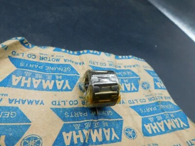 Manivela fabricante de equipamento original, rolamento de cano balanceador de virabrequim #10, 1973 1974 Yamaha TX750 - Imagem 1 de 2